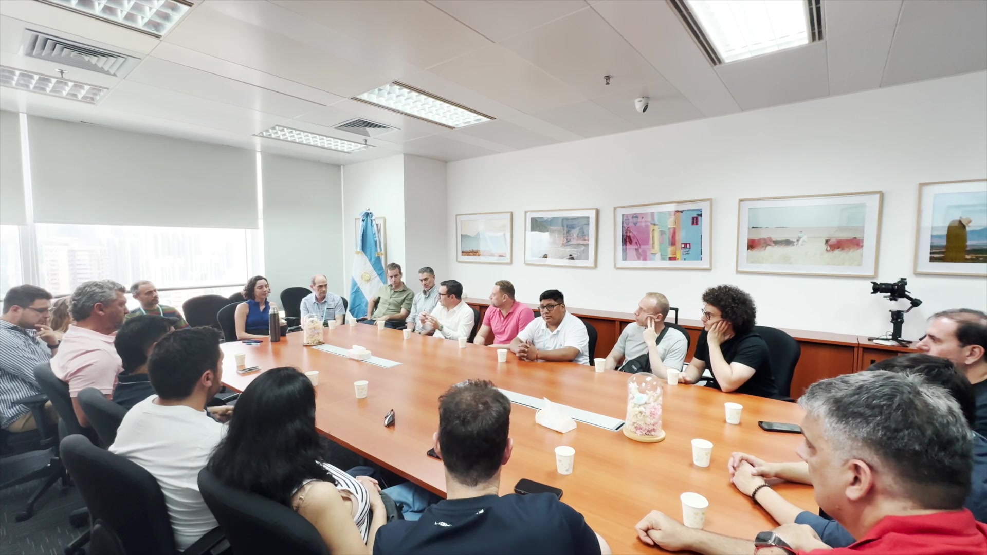 Reunión de trabajo de LEAD con clientes en China